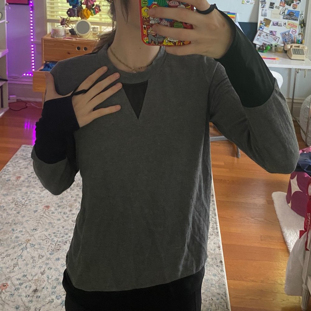 Black and Grey Long-Sleeved Warm-Up Top